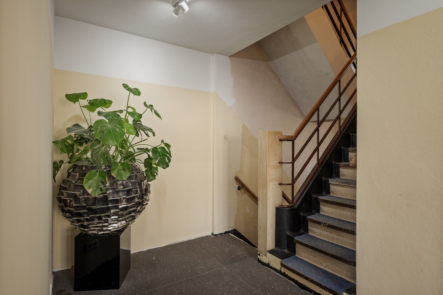Photo 14 of Van Calcarstraat 4