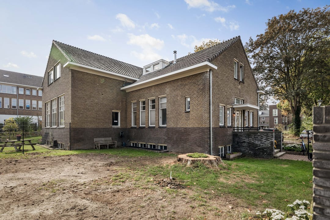 Photo 46 of Van Calcarstraat 4