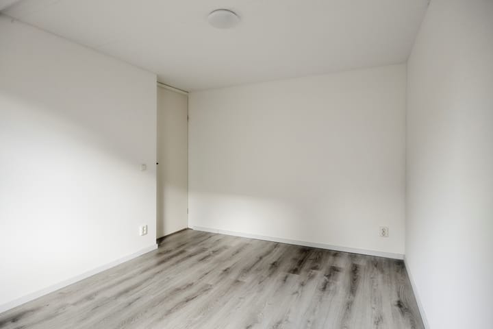 Appartement te koop: Raadhuisstraat 5A, Alphen (Nb)