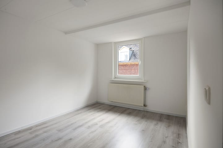 Appartement te koop: Raadhuisstraat 5A, Alphen (Nb)