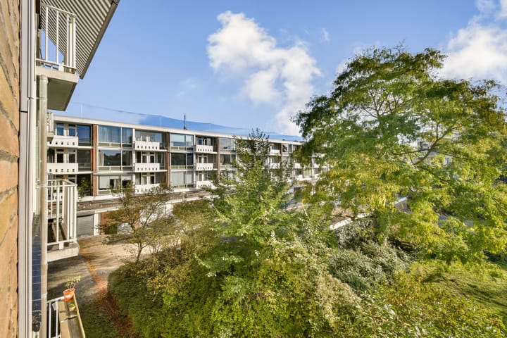 Appartement te koop: Oldengaarde 151, Amsterdam