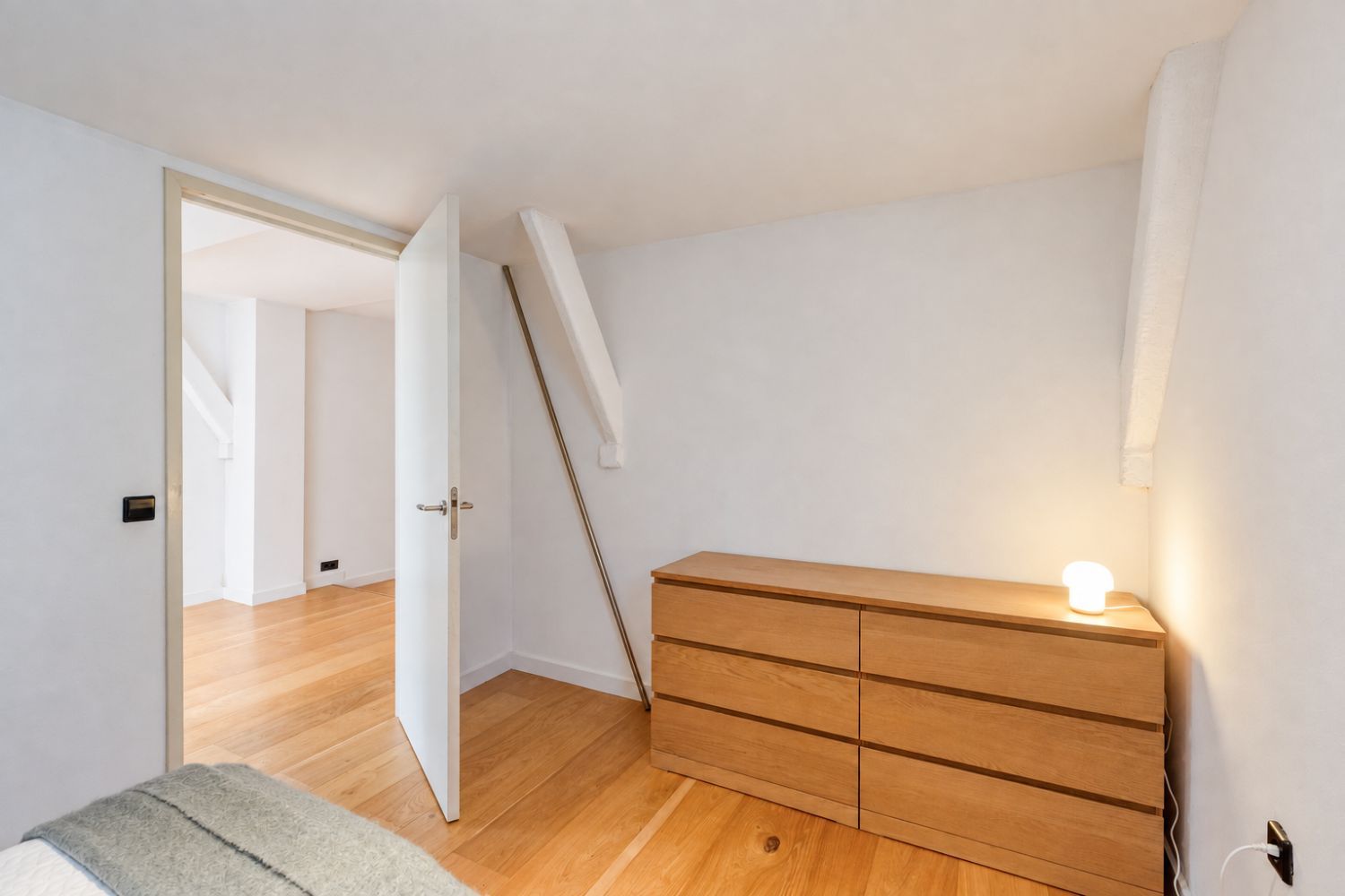 Photo 36 of Laurierstraat 41-E