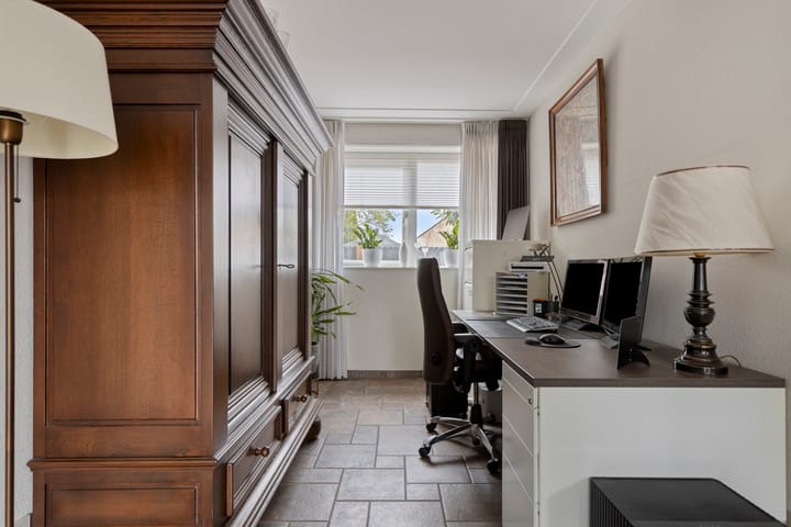 Tussenwoning te koop: Sperwer 10, Bunschoten-Spakenburg