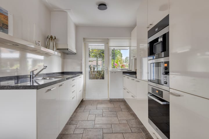 Tussenwoning te koop: Sperwer 10, Bunschoten-Spakenburg