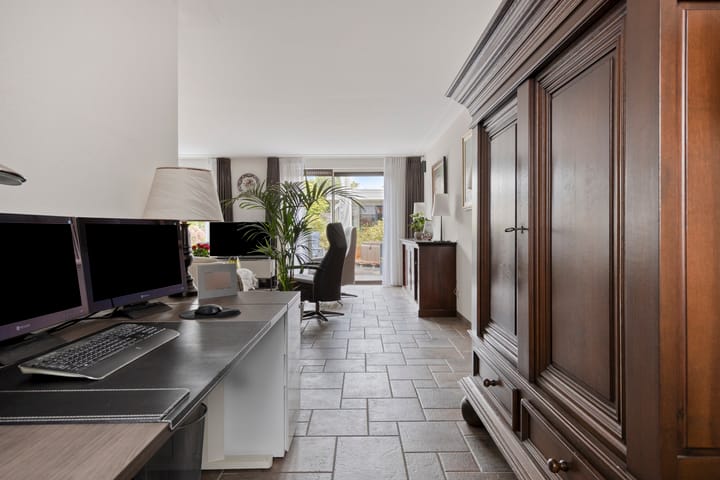 Tussenwoning te koop: Sperwer 10, Bunschoten-Spakenburg