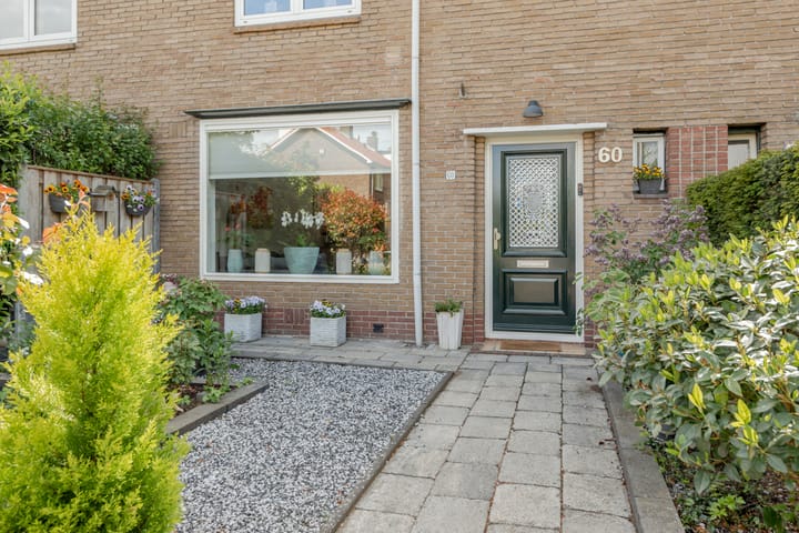 Tussenwoning te koop: Prinses Margrietplantsoen 60, Bussum