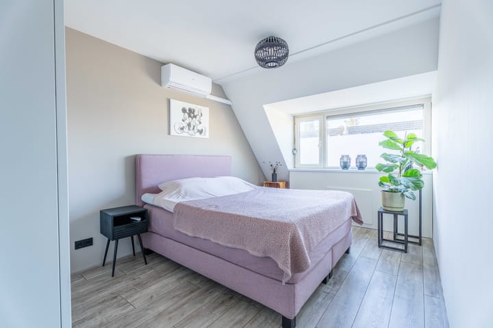 Tussenwoning te koop: Guido Gezellelaan 145, Hillegom