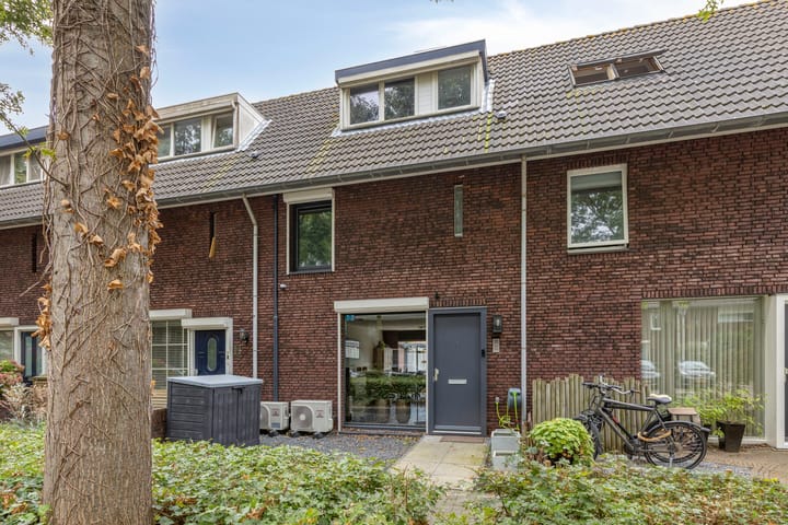 Tussenwoning te koop: Roodeschoolstraat 22, Tilburg