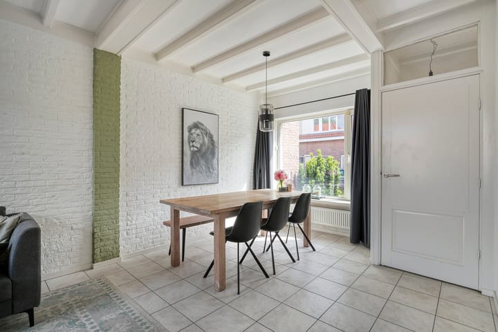 Tussenwoning te koop: Bilderdijkstraat 21, Tilburg