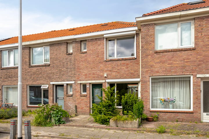 Tussenwoning te koop: Bilderdijkstraat 21, Tilburg