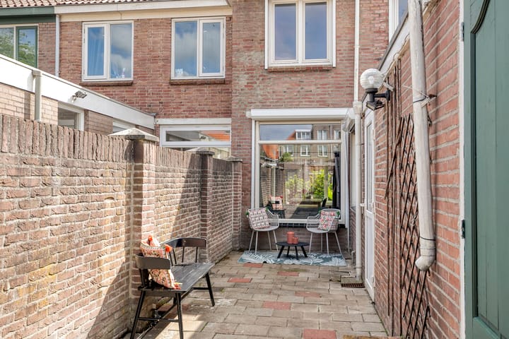 Tussenwoning te koop: Bilderdijkstraat 21, Tilburg