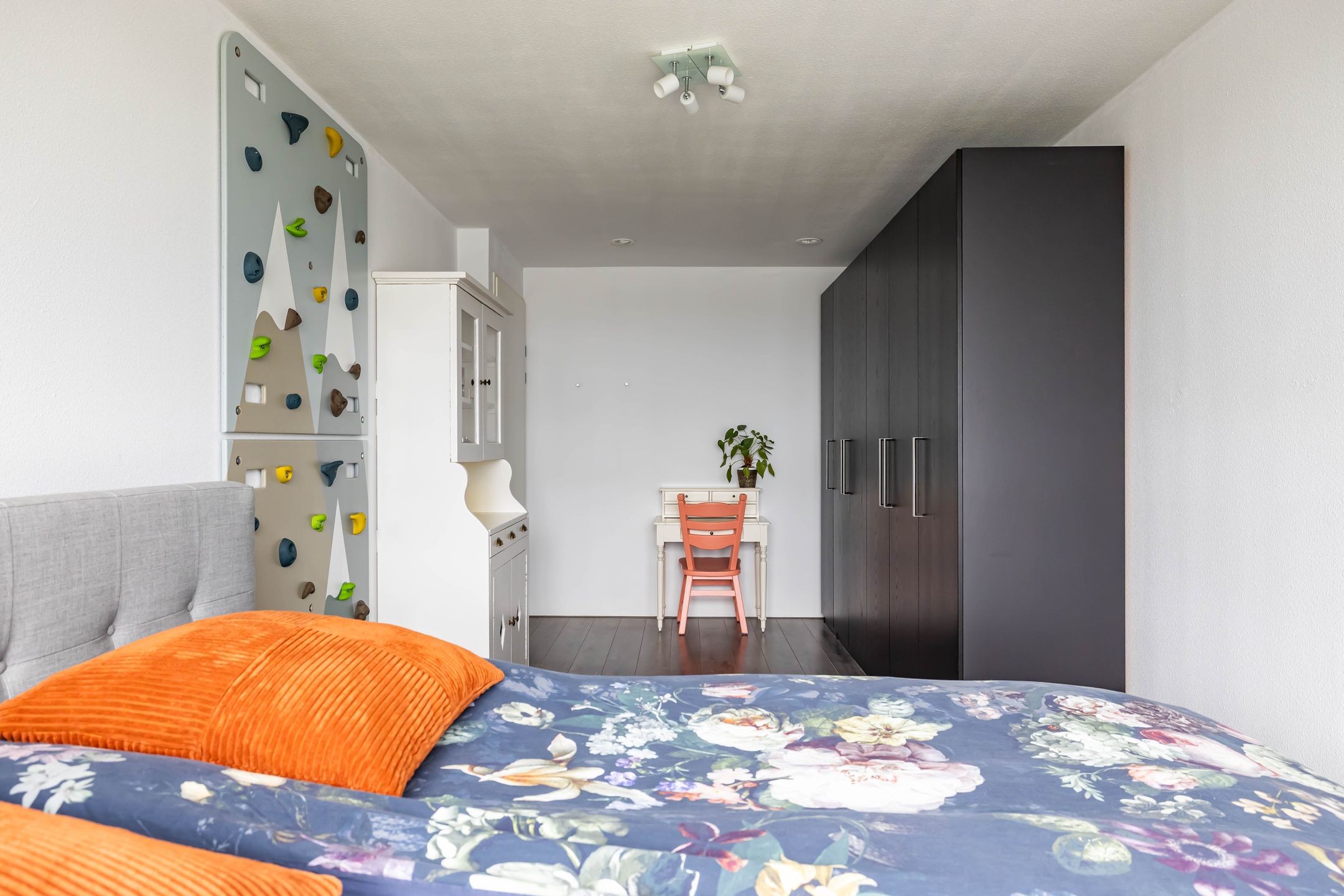 Photo 39 of Regattaweg 302