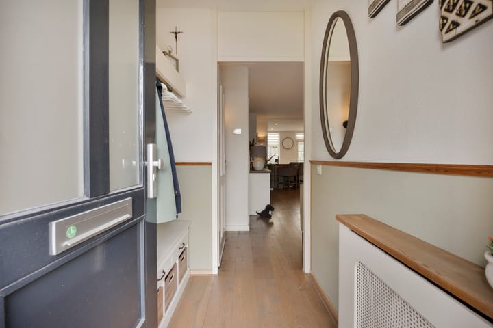 Tussenwoning te koop: Spaaihoefweg 64, Eindhoven