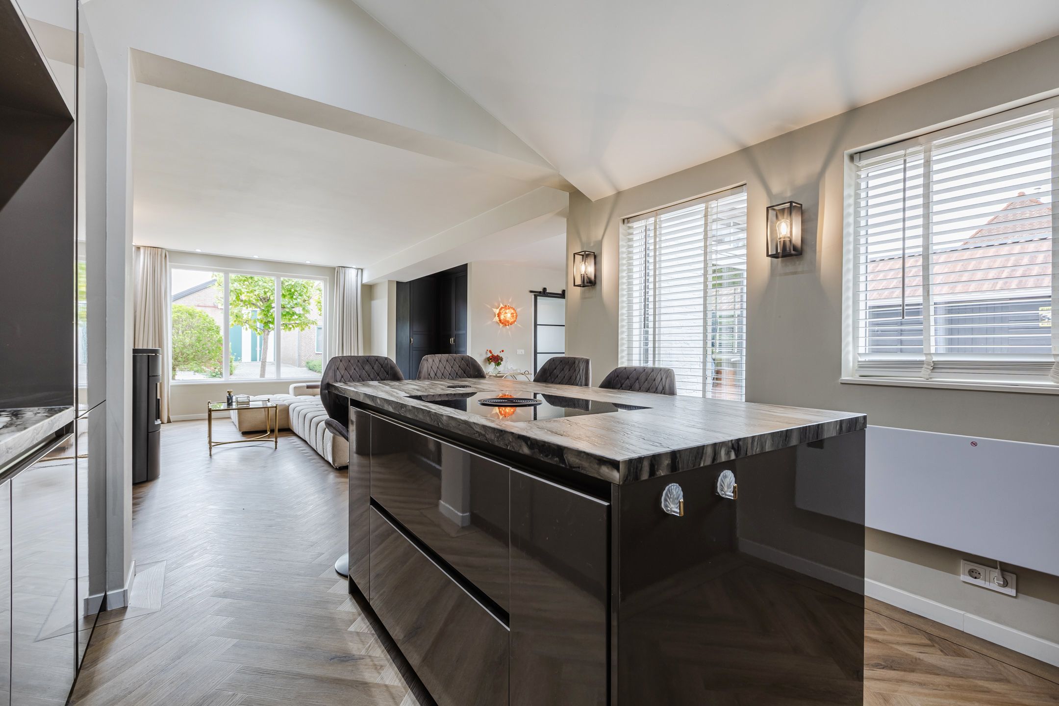 Photo 18 of Bisschop Hopmansstraat 21