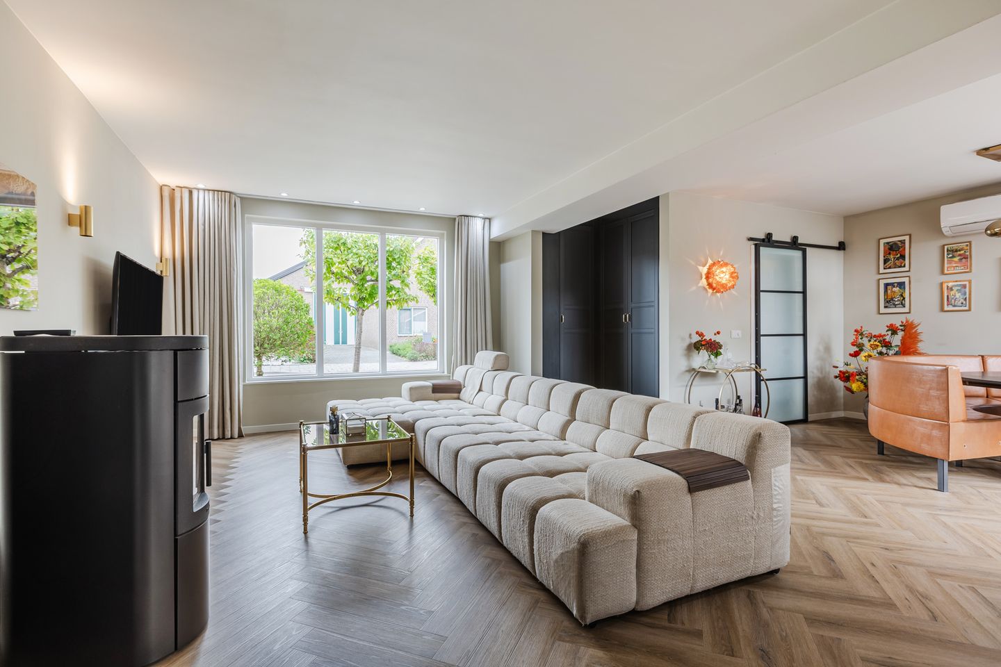 Photo 10 of Bisschop Hopmansstraat 21