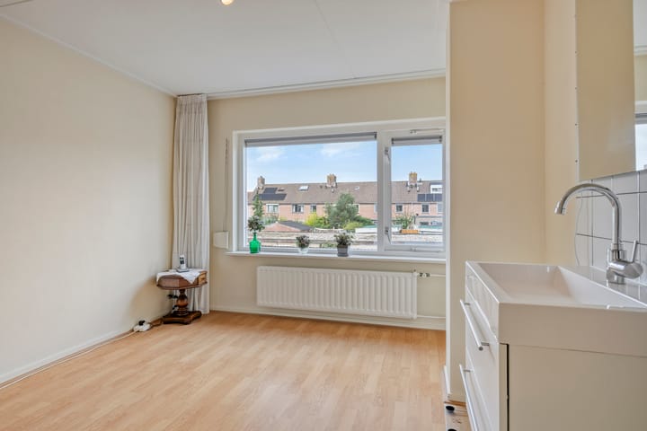 Tussenwoning te koop: Henry Dunantstraat 14, Wolphaartsdijk