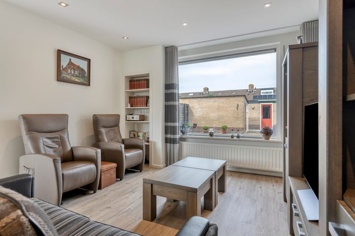 Tussenwoning te koop: Henry Dunantstraat 14, Wolphaartsdijk