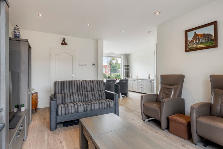 Tussenwoning te koop: Henry Dunantstraat 14, Wolphaartsdijk