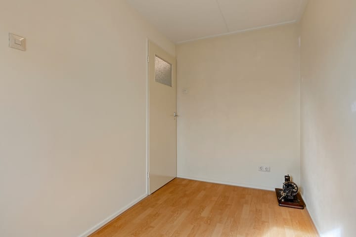 Tussenwoning te koop: Henry Dunantstraat 14, Wolphaartsdijk