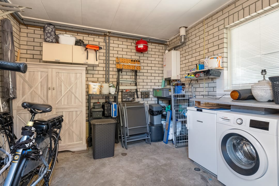 Photo 23 of van Delftstraat 52