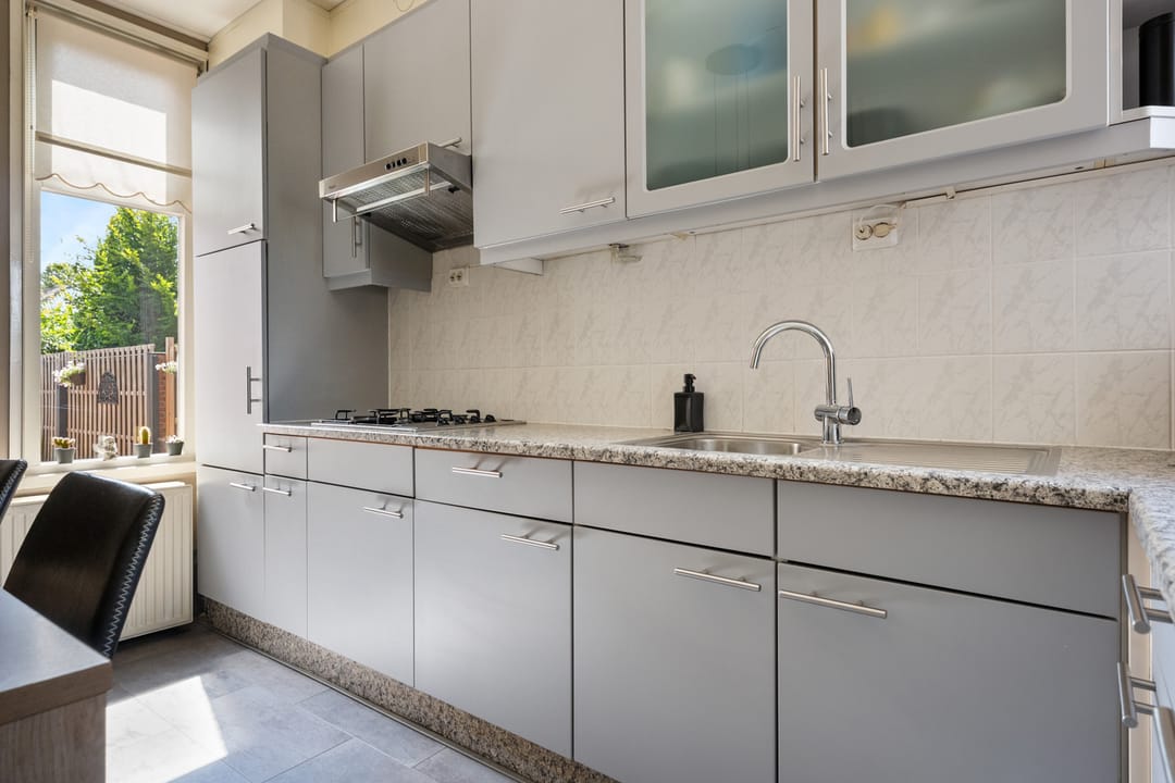 Photo 11 of van Delftstraat 52