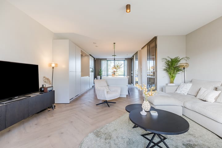 Tussenwoning te koop: Lange Waag 65, Breda