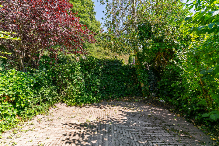 Tussenwoning te koop: Fakkelgras 6, Leiden