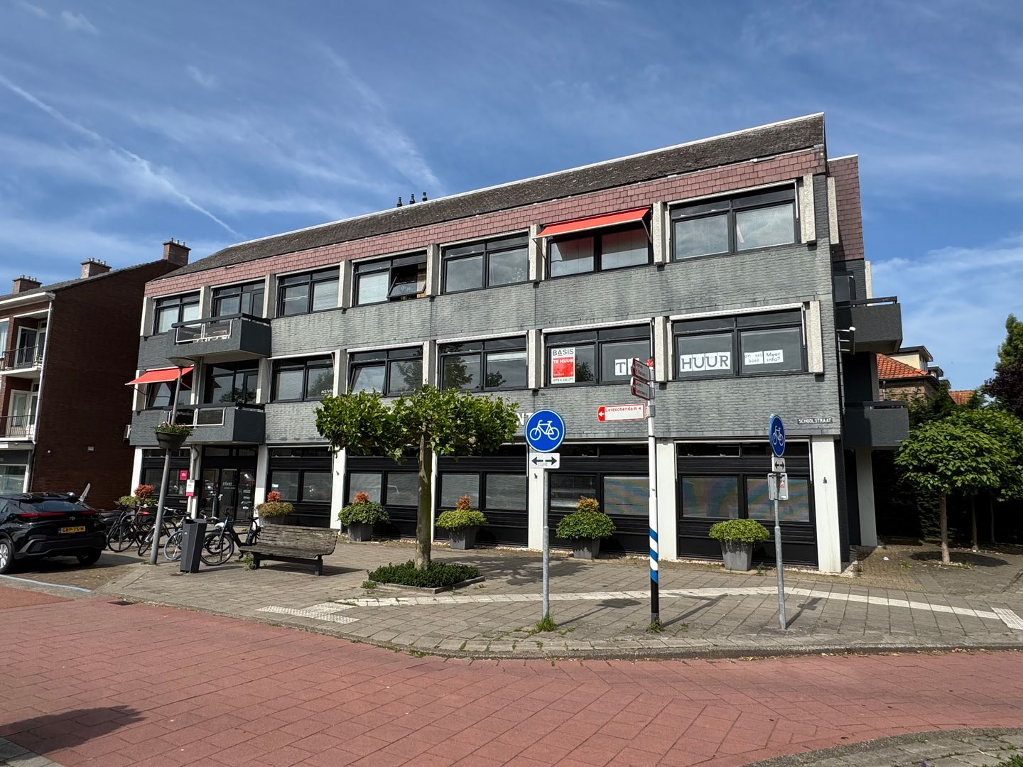 View photo 1 of Schoolstraat 174