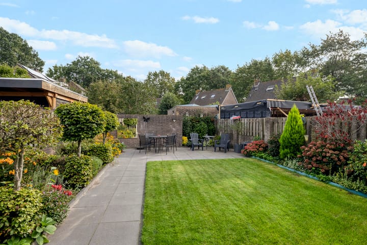 Tussenwoning te koop: Hoofdmanweg 47, Loon Op Zand