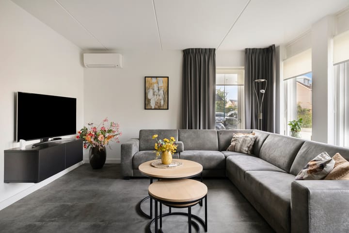 Tussenwoning te koop: Hoofdmanweg 47, Loon Op Zand