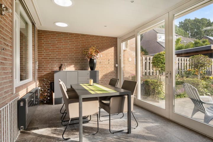 Tussenwoning te koop: Hoofdmanweg 47, Loon Op Zand