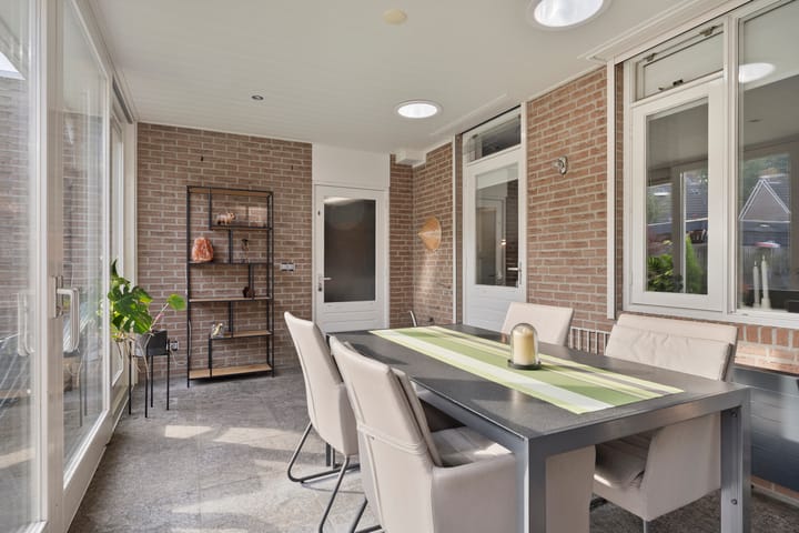 Tussenwoning te koop: Hoofdmanweg 47, Loon Op Zand