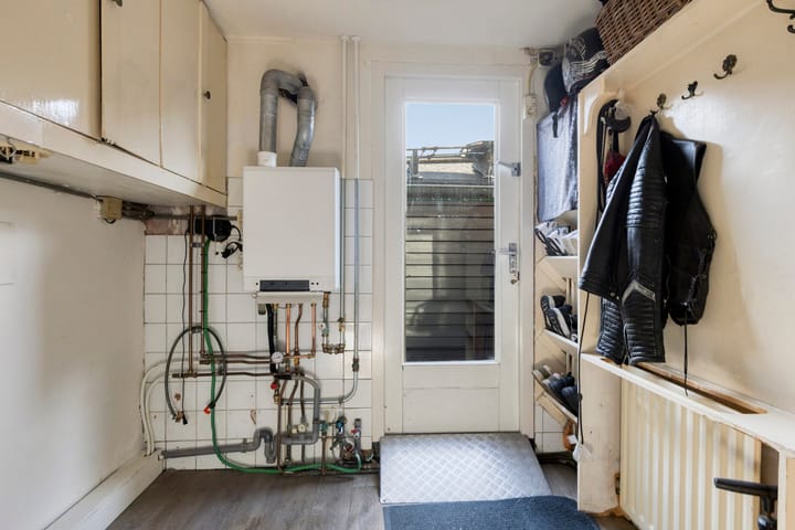 Hoekwoning te koop: Kloosterhof 12, Sneek