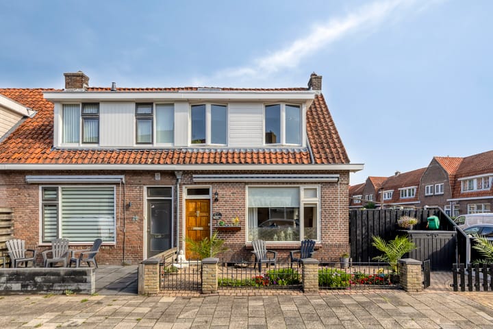 Hoekwoning te koop: Kloosterhof 12, Sneek