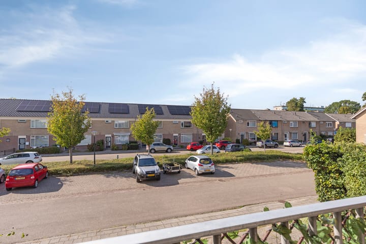 Tussenwoning te koop: Beringstraat 47, Geldrop