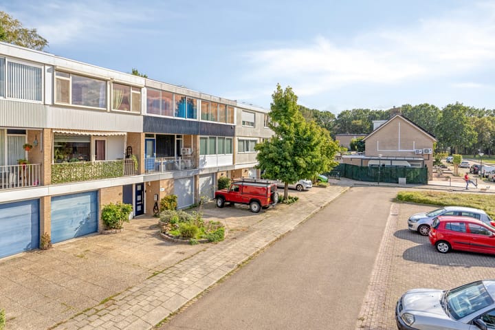 Tussenwoning te koop: Beringstraat 47, Geldrop