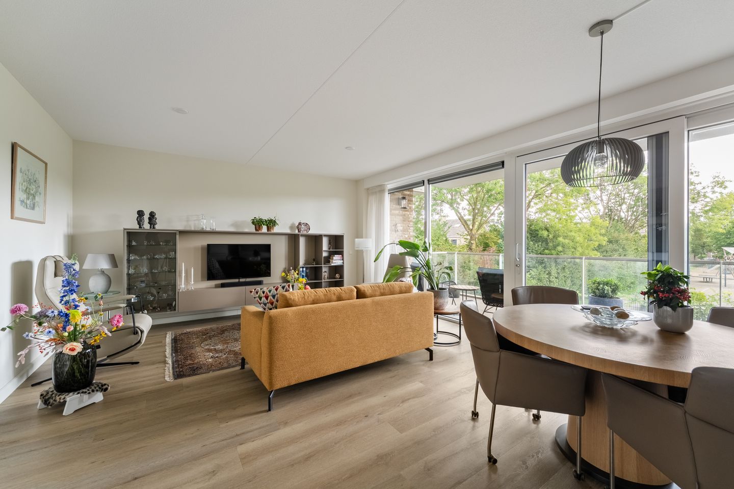 Photo 19 of Beyerinckstraat 4-E