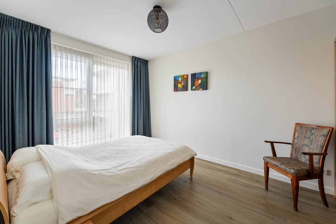 Photo 28 of Beyerinckstraat 4-E