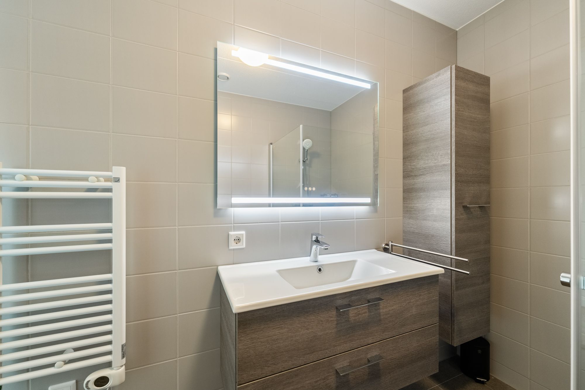 Photo 24 of Beyerinckstraat 4-E