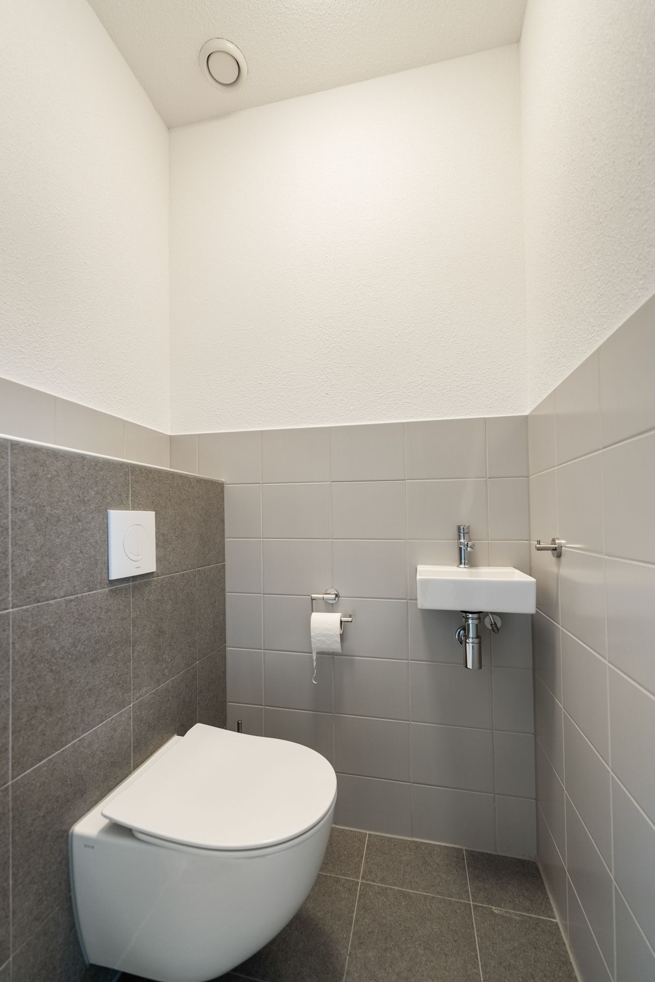 Photo 27 of Beyerinckstraat 4-E