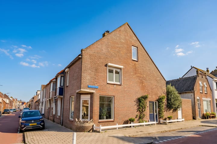 Hoekwoning te koop: te Brittenstraat 45, Katwijk (Zh)