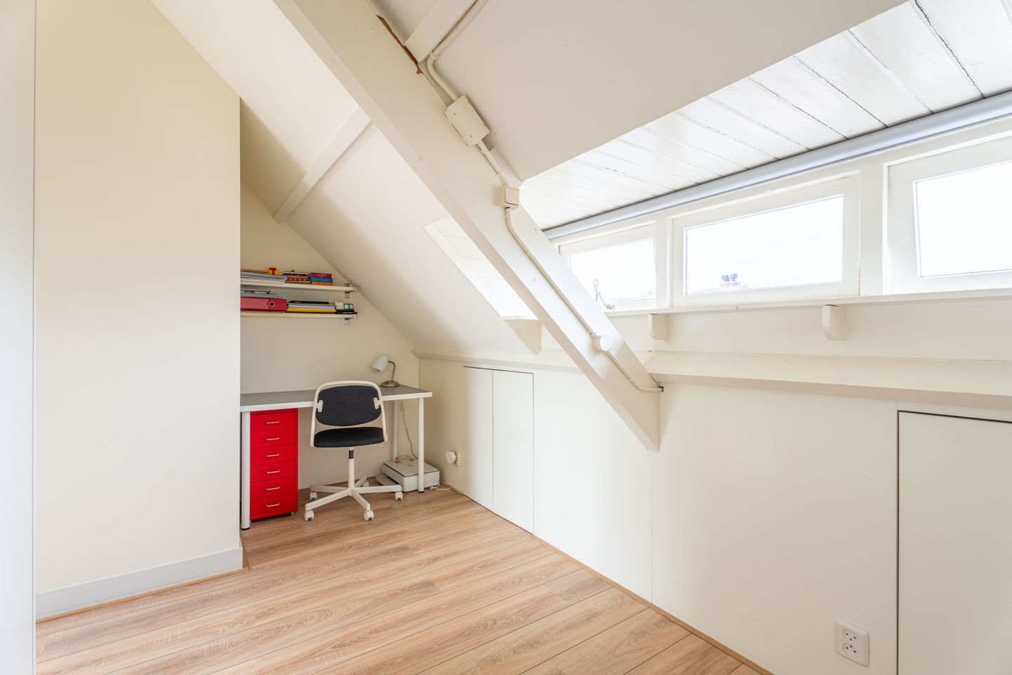 Photo 29 of Prins Bernhardstraat 32