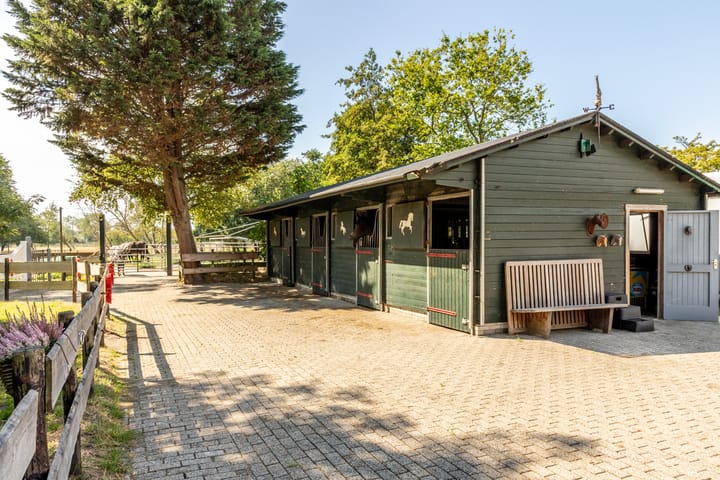 Vrijstaande woning te koop: Middelweg 32, Rockanje