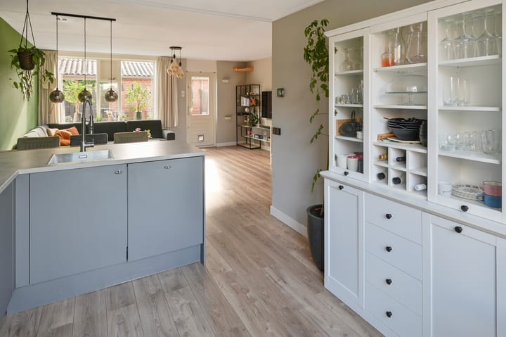 Tussenwoning te koop: Mgr. Noordmanlaan 13B, De Kwakel