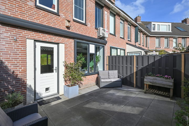 Tussenwoning te koop: Mgr. Noordmanlaan 13B, De Kwakel