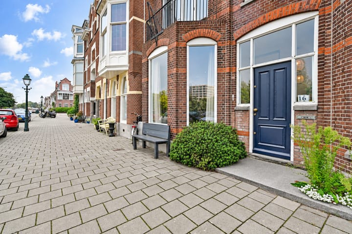 Tussenwoning te koop: Kranenburgweg 16, 'S-Gravenhage