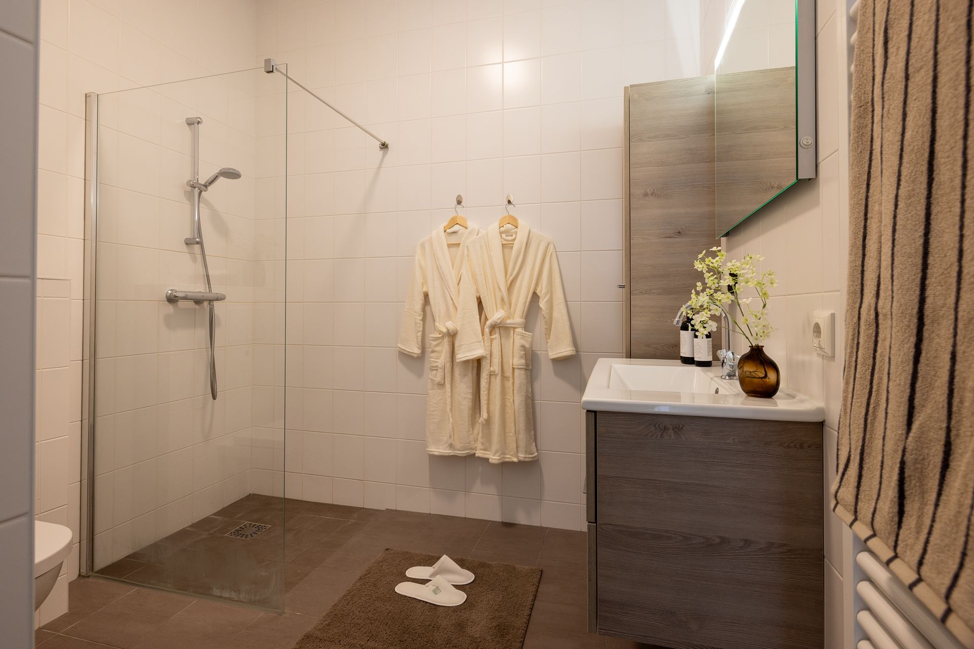 Photo 30 of Herlaerstraat 8-B