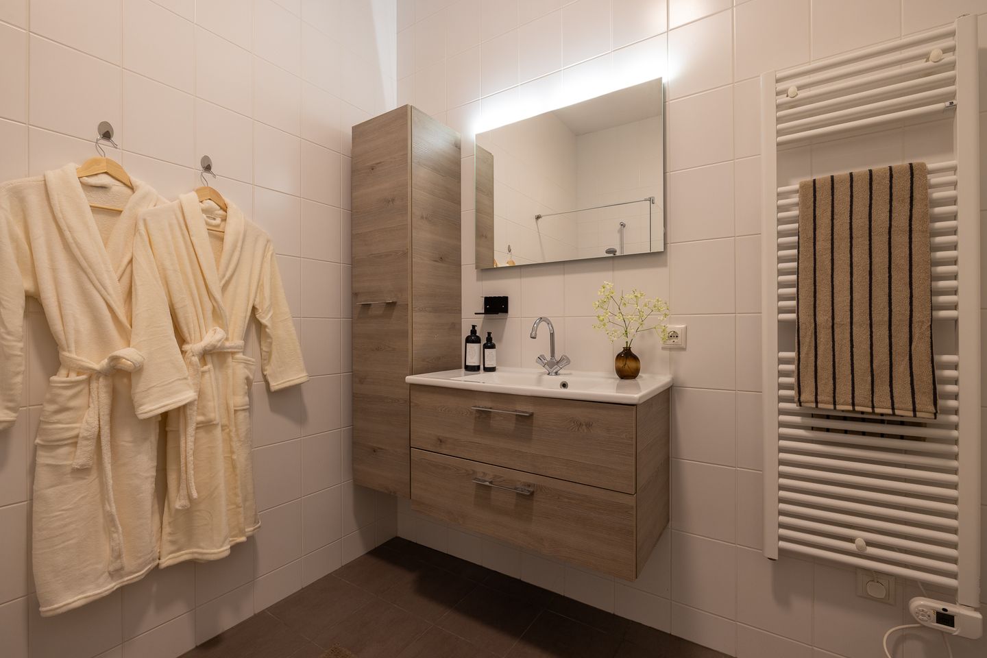 Photo 29 of Herlaerstraat 8-B
