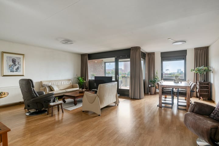 Appartement te koop: Sint Willebrordstraat 109, Tilburg