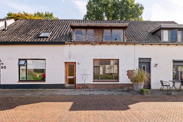 Tussenwoning te koop: Oude Medelsestraat 78, Tiel
